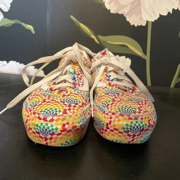Van Rainbow Old Skool Platforms Sneakers - Picture 8 of 8